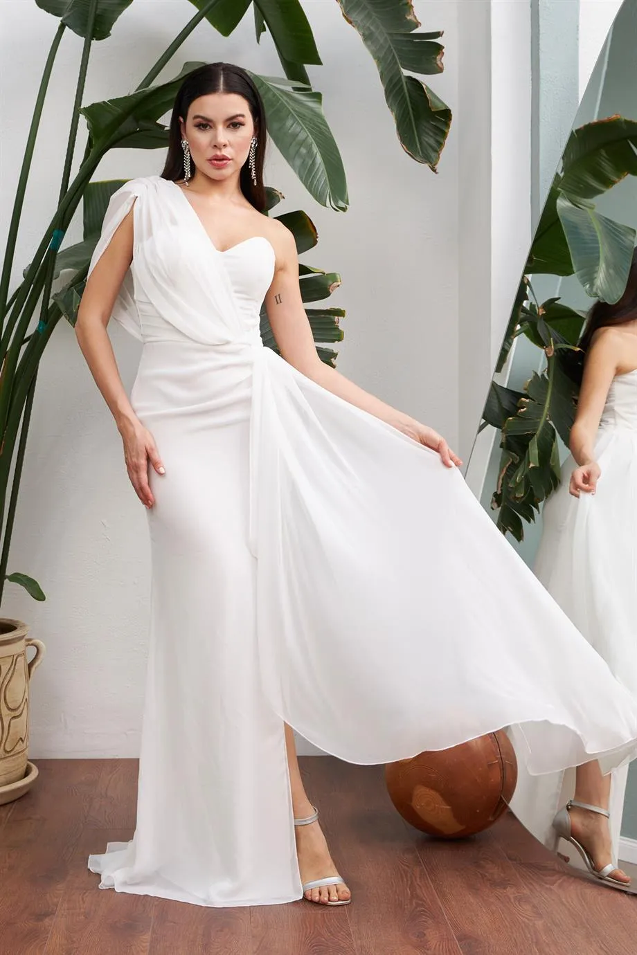 Angelino Ecru Chiffon One Shoulder Slip Long Wedding Dress