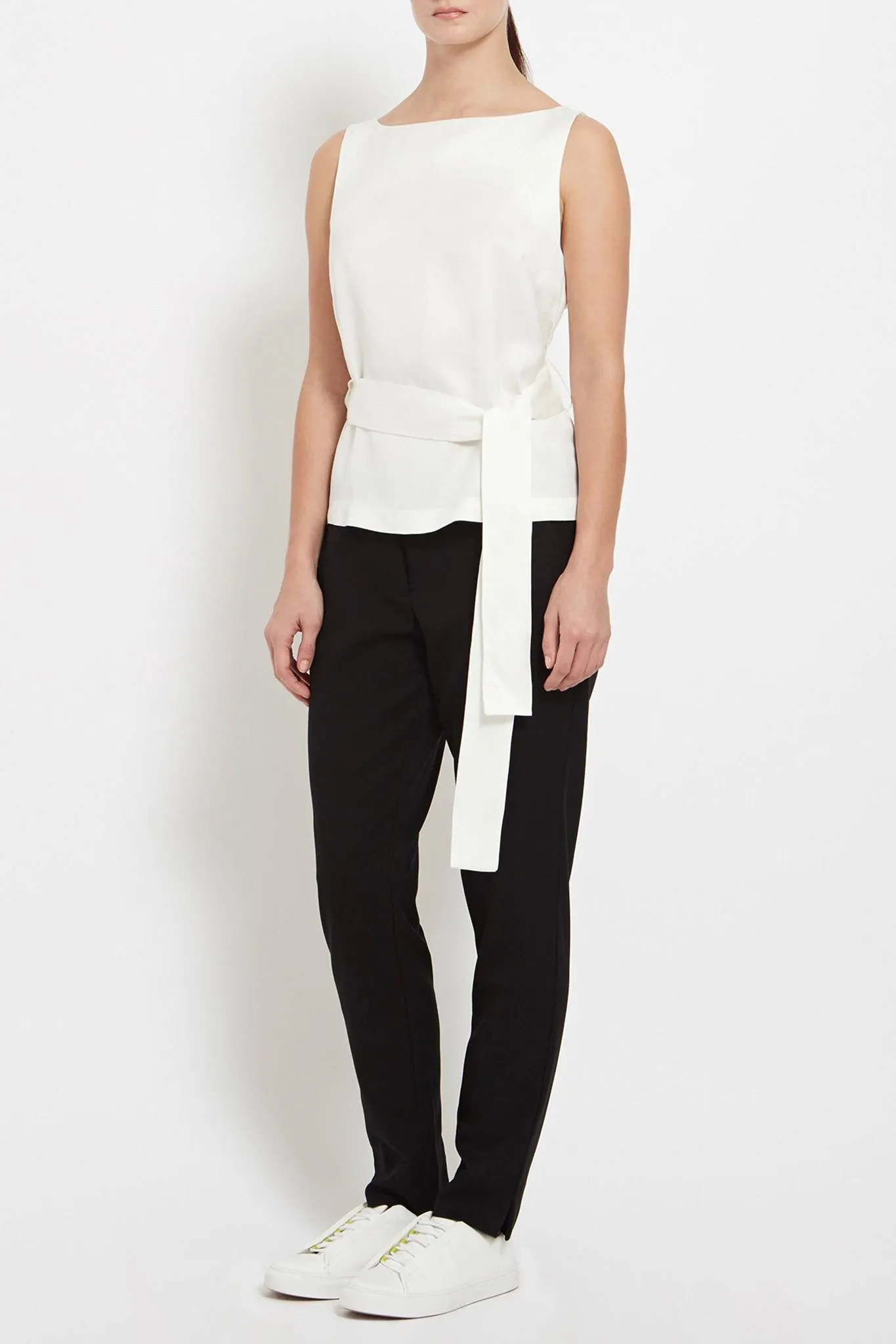 Aria Top: Tie-Front Linen-Blend Top