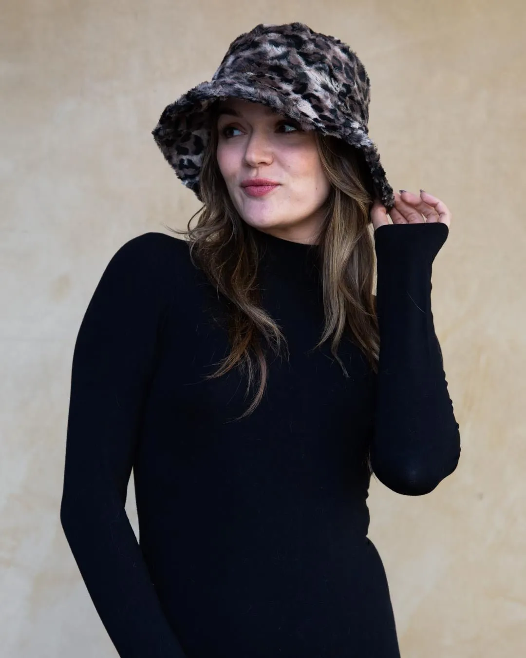 Bobcat Faux Fur Bucket Hat | Women's