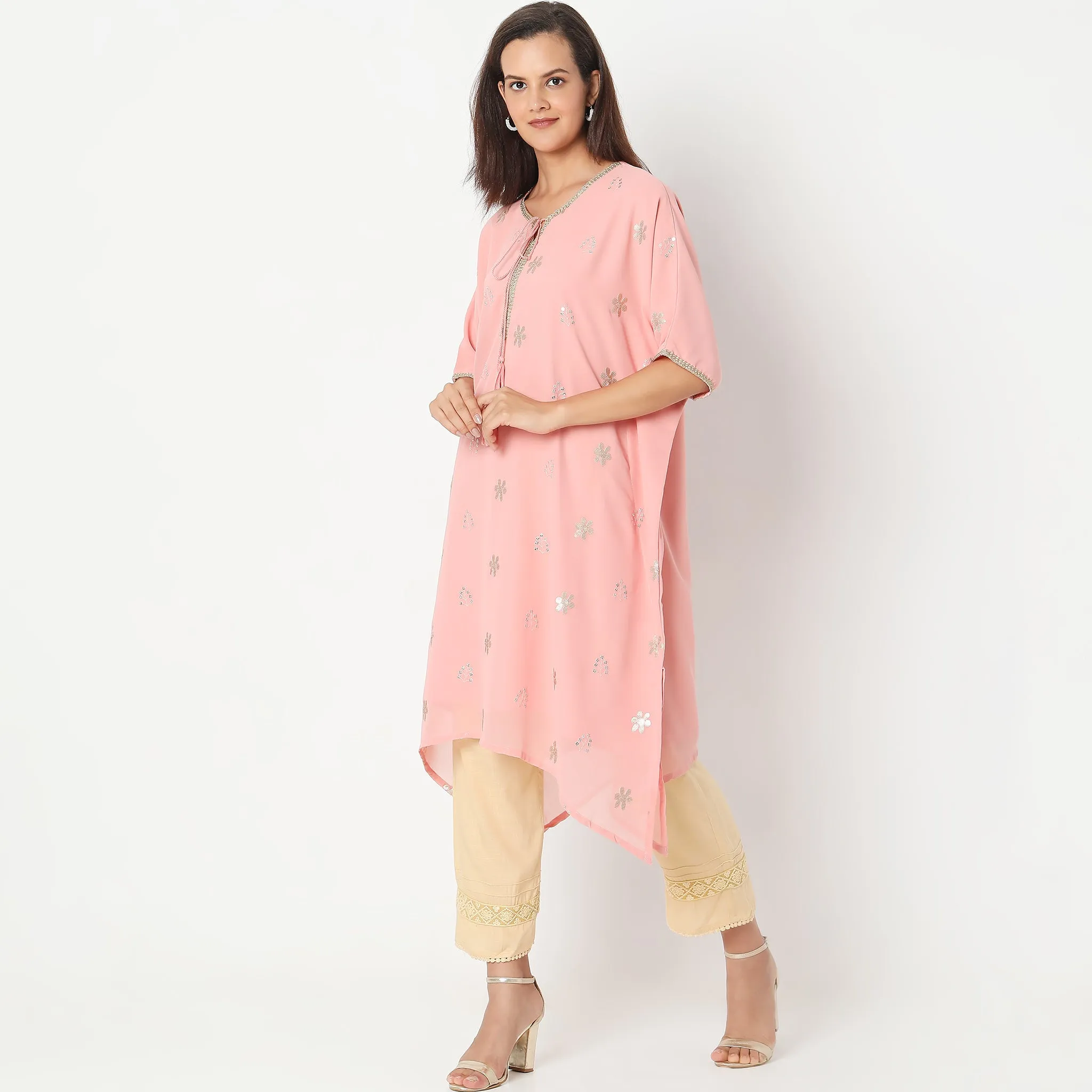 Boxy Fit Embellished Kurta