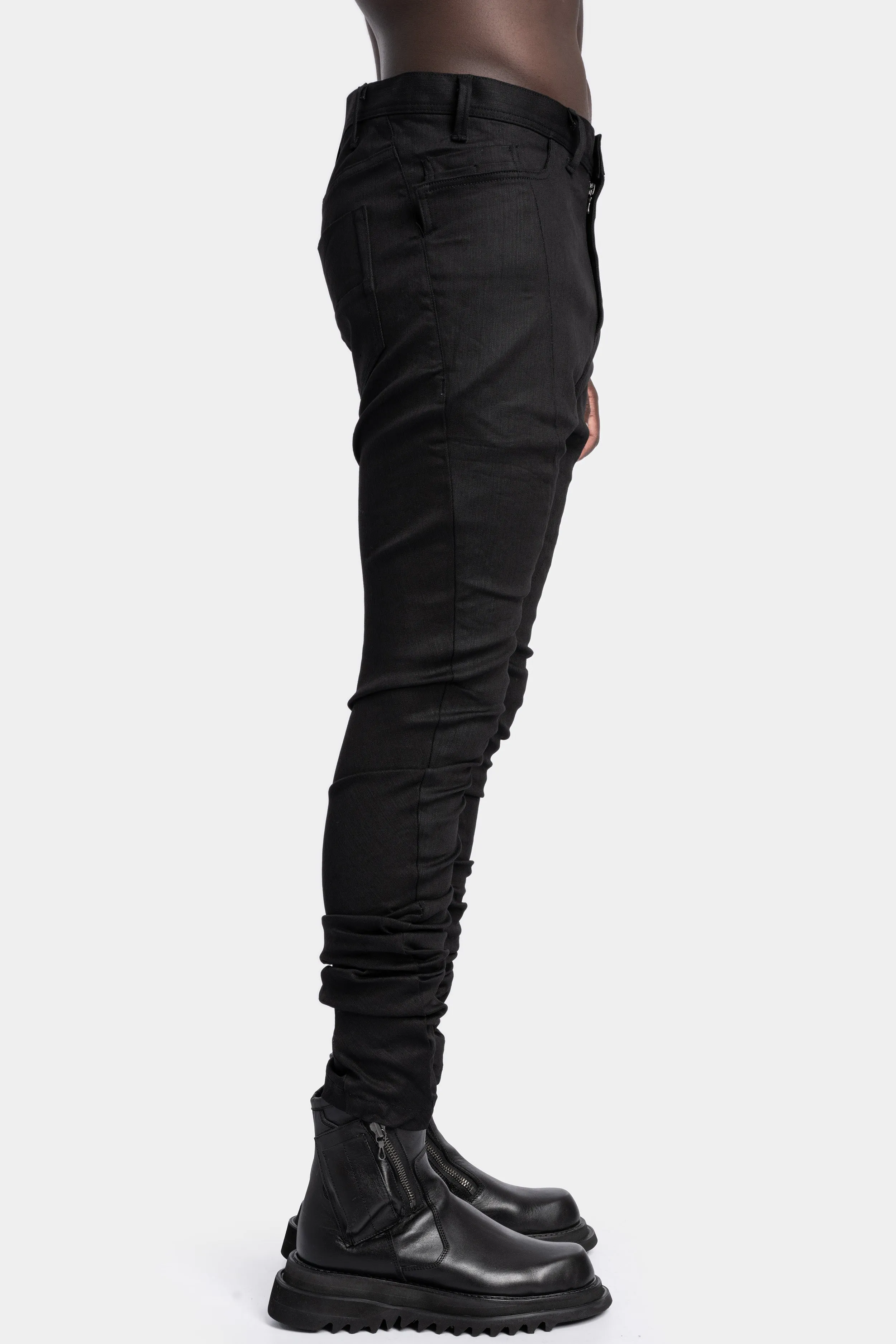 Curved leg skinny jeans