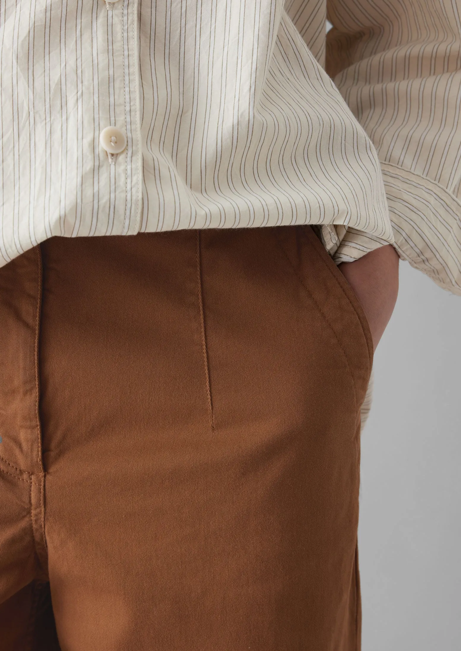 Darted Cotton Twill Trousers | Russet