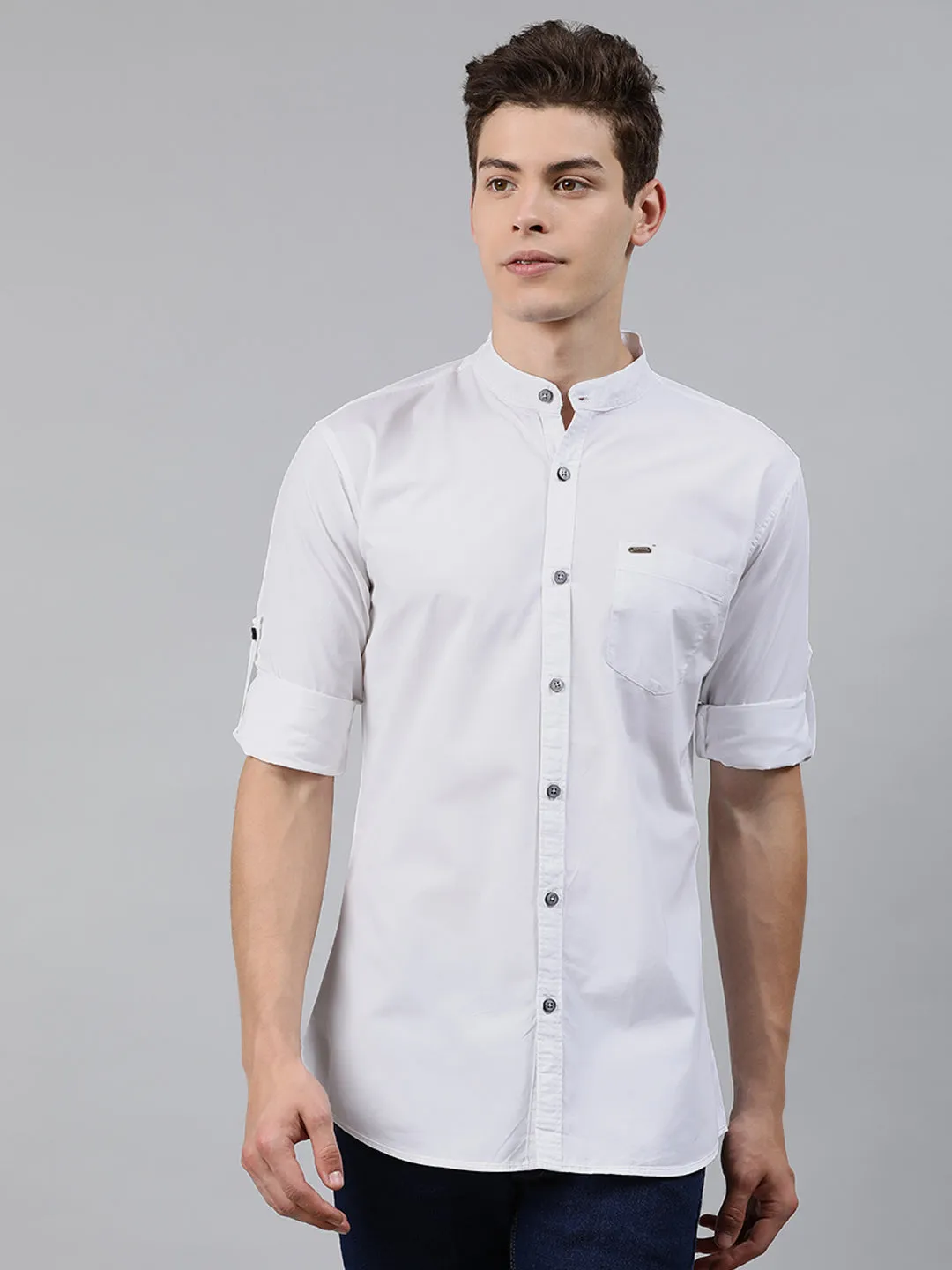 Men White Slim Fit Solid Casual Shirt