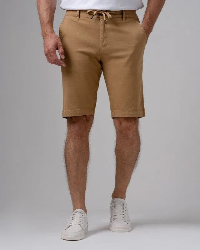 SLIM-FIT CHINO SHORT - CAMEL